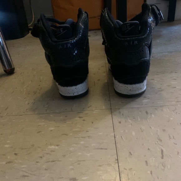 Nike Air Revolution Sky Hi High NYFW Fashion Week Womens Size 10 633525-001 NYC - Picture 2 of 7